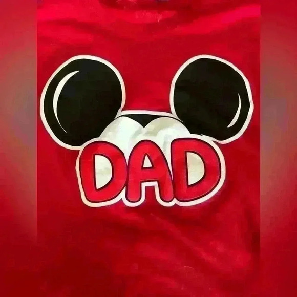 Disney  Dad Mickey Mouse shirt red size medium - Picture 2 of 5